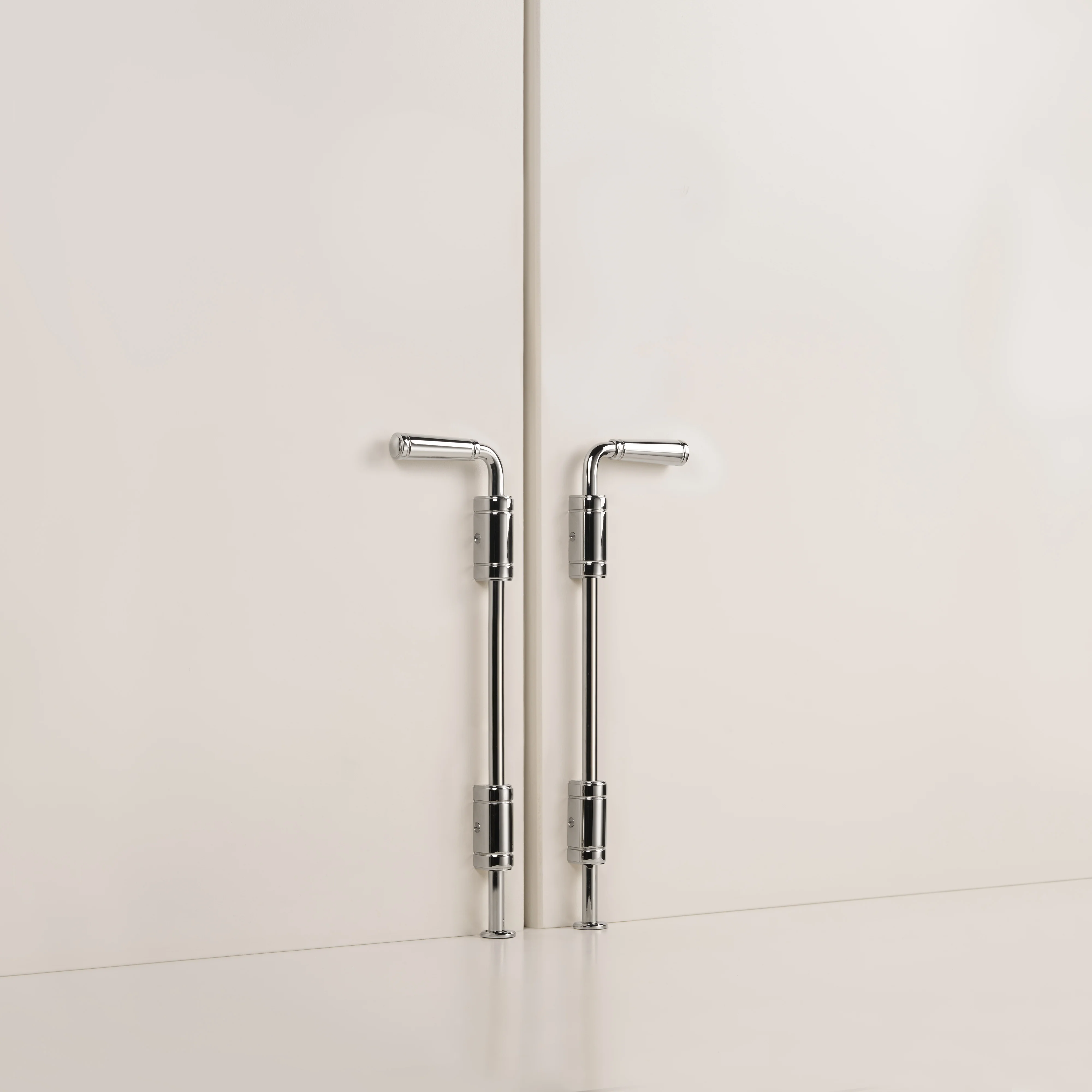 Polished nickel hardware